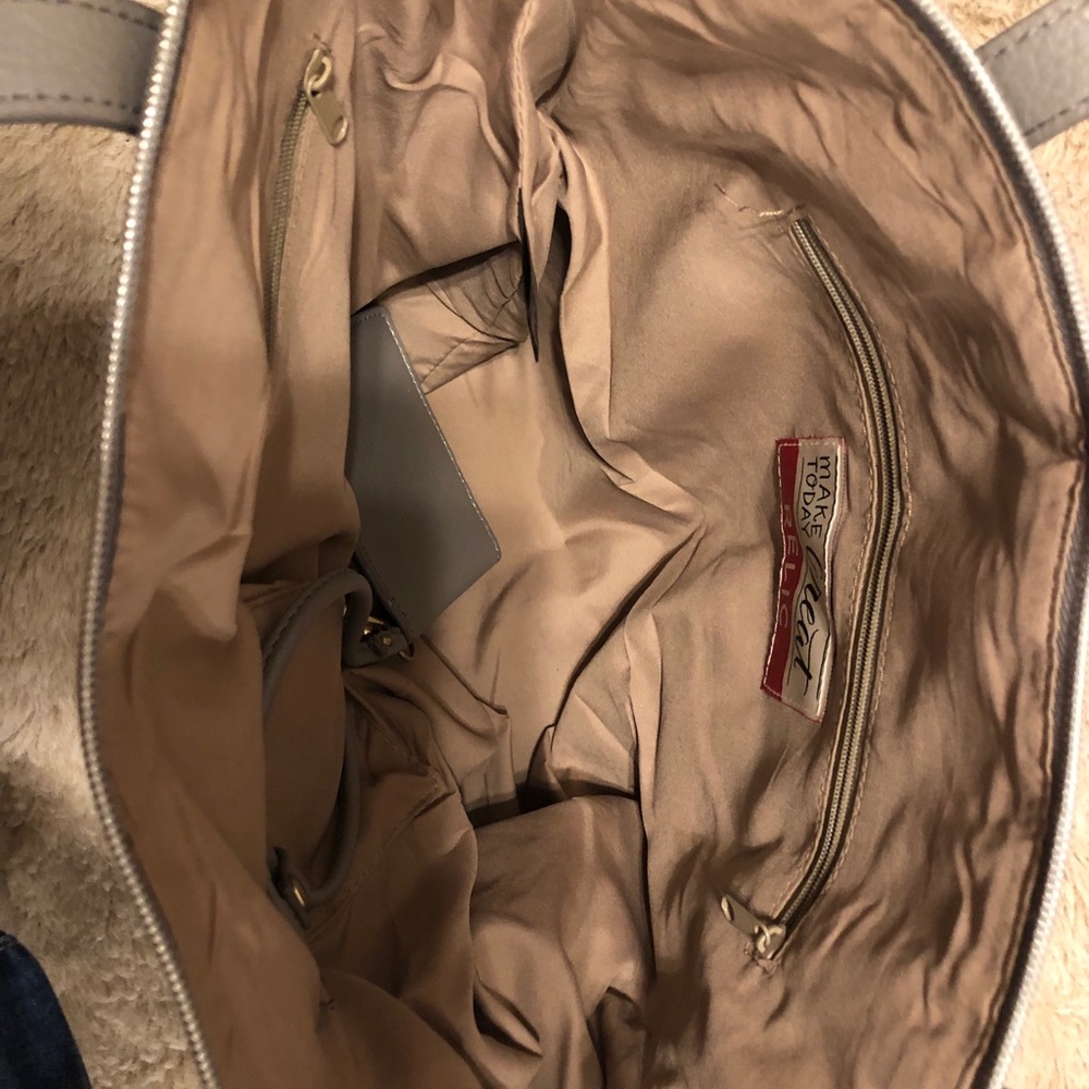 Relic Purse - Picture 2 of 2